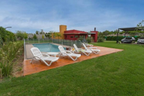 Estancia Yolanda C2-C4 12pax - By Inside